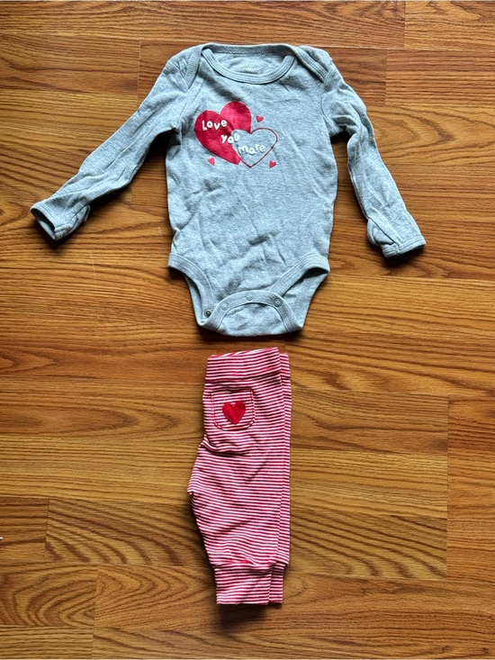Carter's Other - Carter's Gray Long-Sleeve Heart Bodysuit & Pink Striped Pants Set